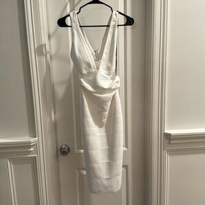 White bodycon dress